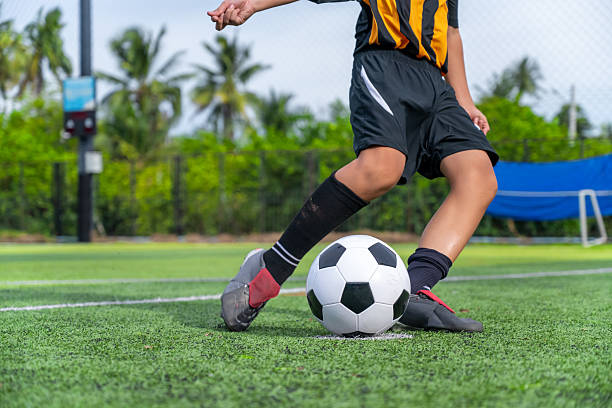 How to Improve Your Weak Foot in Soccer: A 30-Day Solo Progression